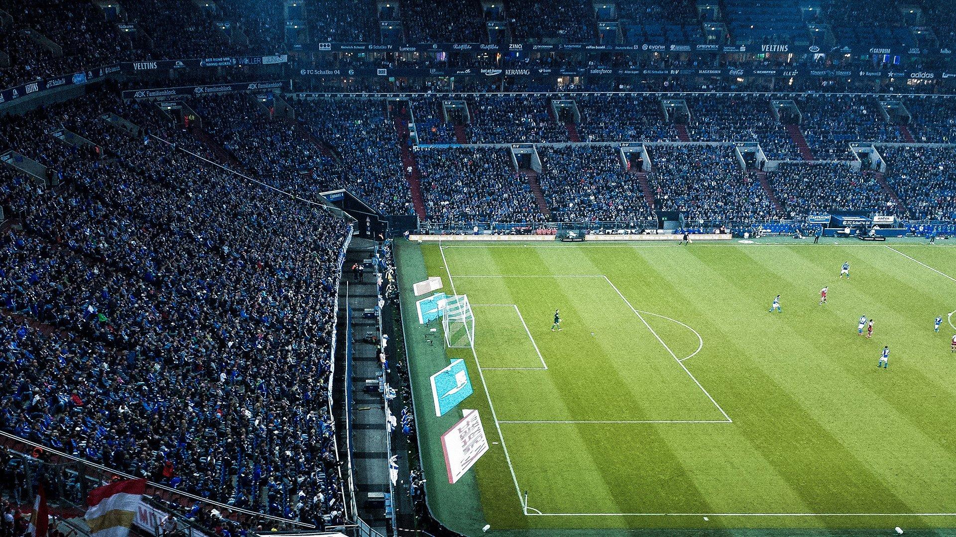 东亚杯易地风波催化引援变局 海港紧急重启寻枪计划绯闻前锋为转会竟染红离场